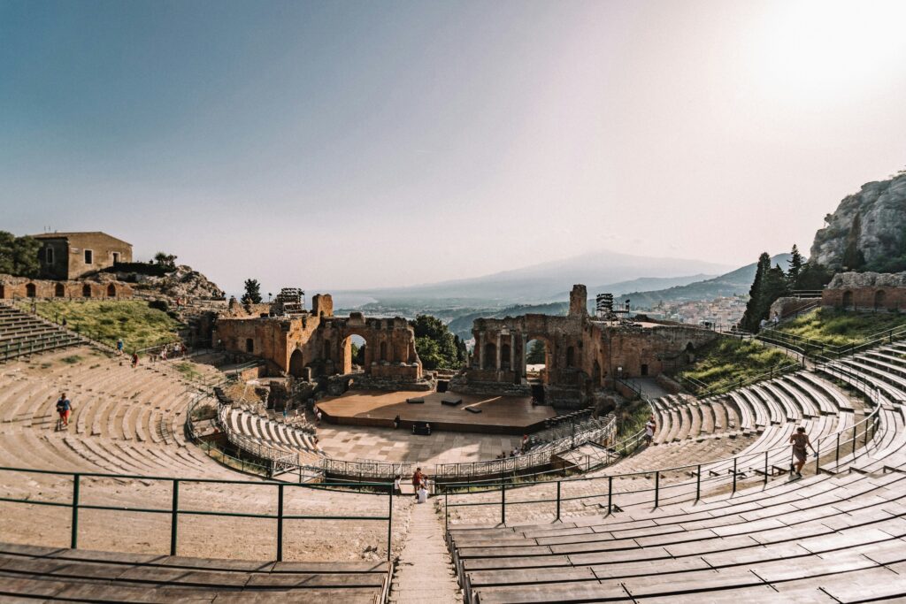 federico-di-dio-photography-Zw_CMLoNILg-unsplash-1024x683 3 mete indimenticabili per viaggi di un giorno in Italia