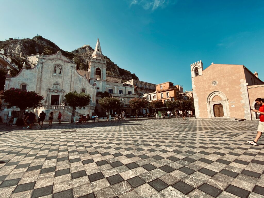 ilona-bellotto-E-nxphmzmdo-unsplash-1024x768 3 mete indimenticabili per viaggi di un giorno in Italia