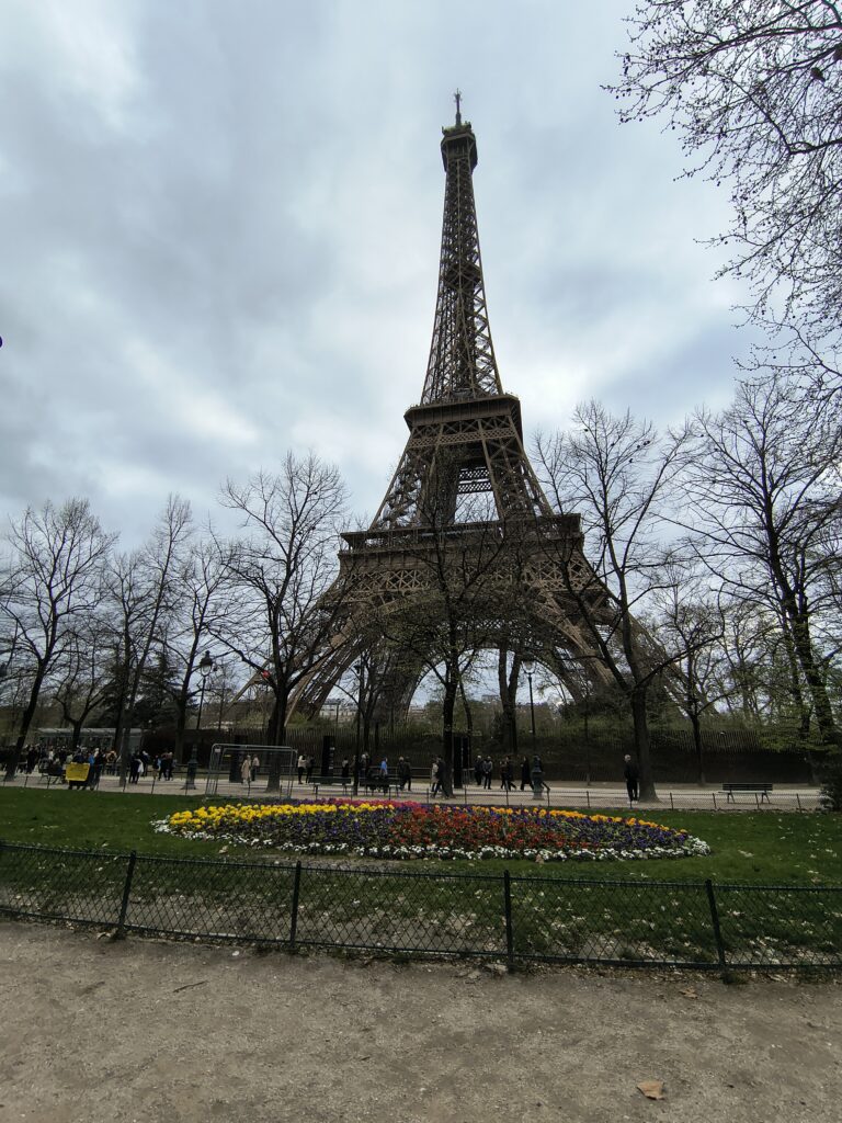 IMG_20260312_162538620_HDR-1-768x1024 Passeggiata sulla Senna: itinerario a piedi fino alla Tour Eiffel e agli Champs-Élysées